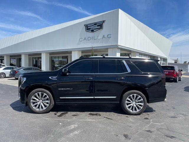 Used 2021 GMC Yukon Denali w/ Denali Premium Package image 2