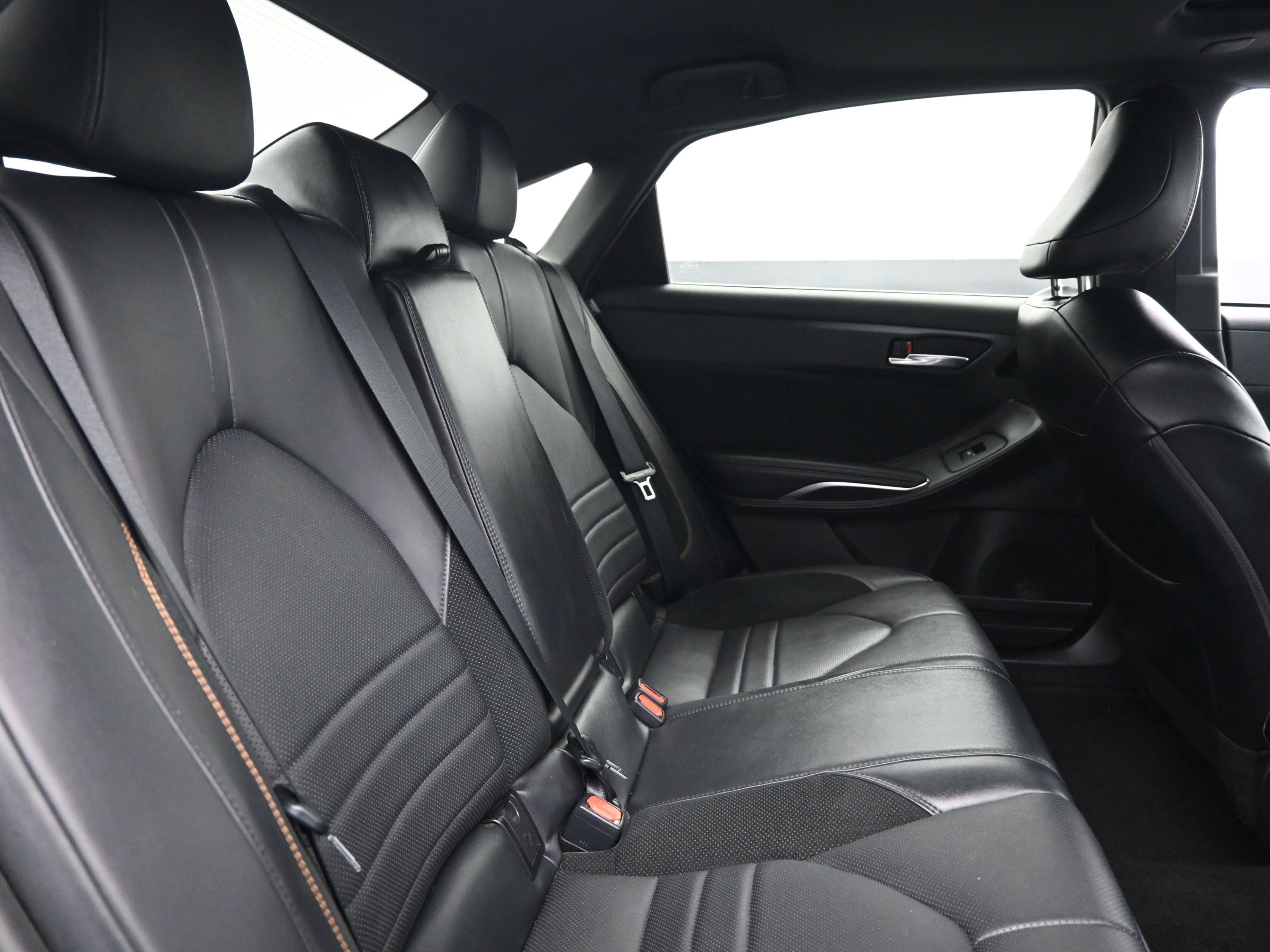 Used 2022 Toyota Avalon Touring image 11