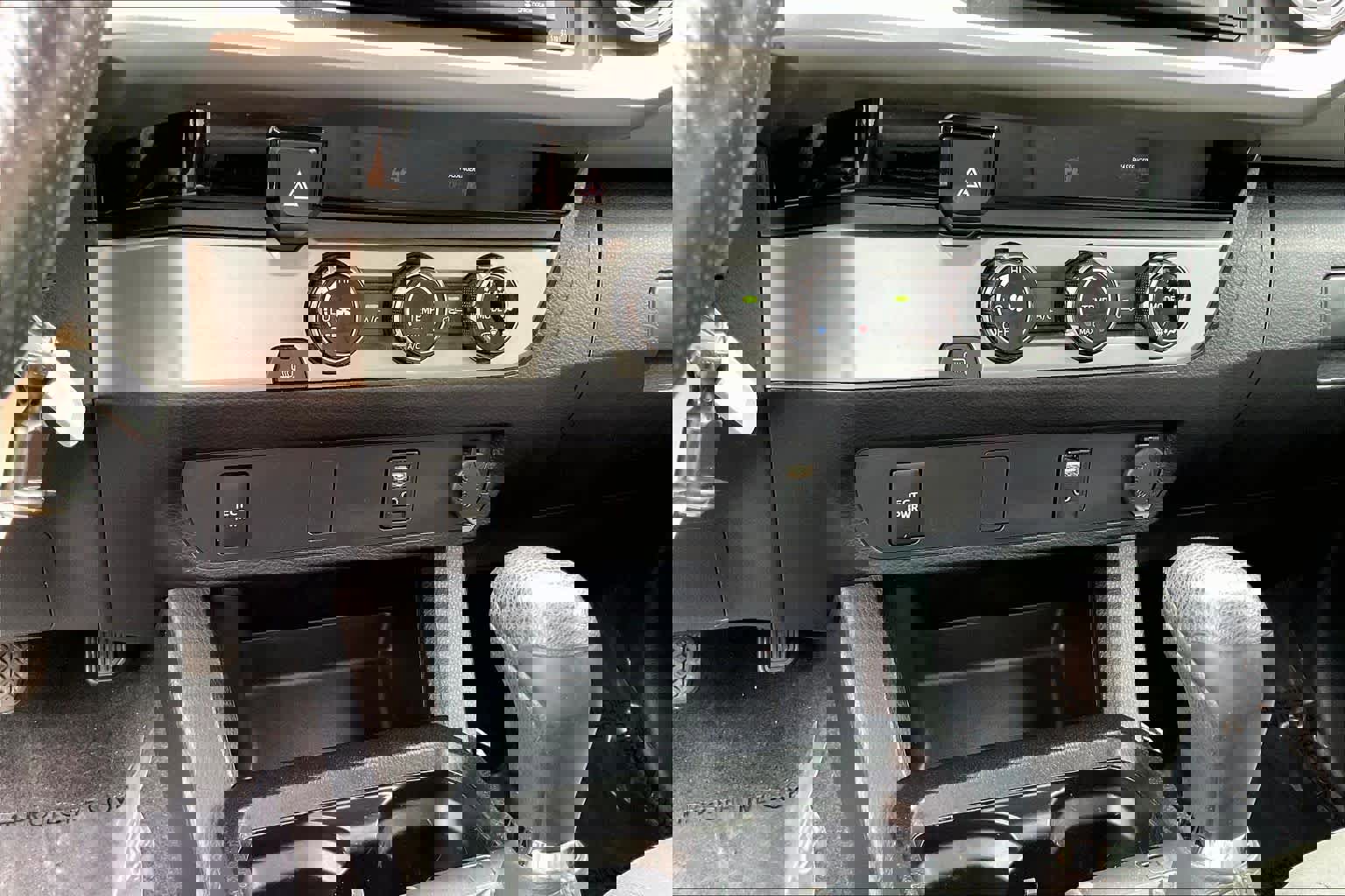 Used 2017 Toyota Tacoma SR5 w/ Tow Package image 30