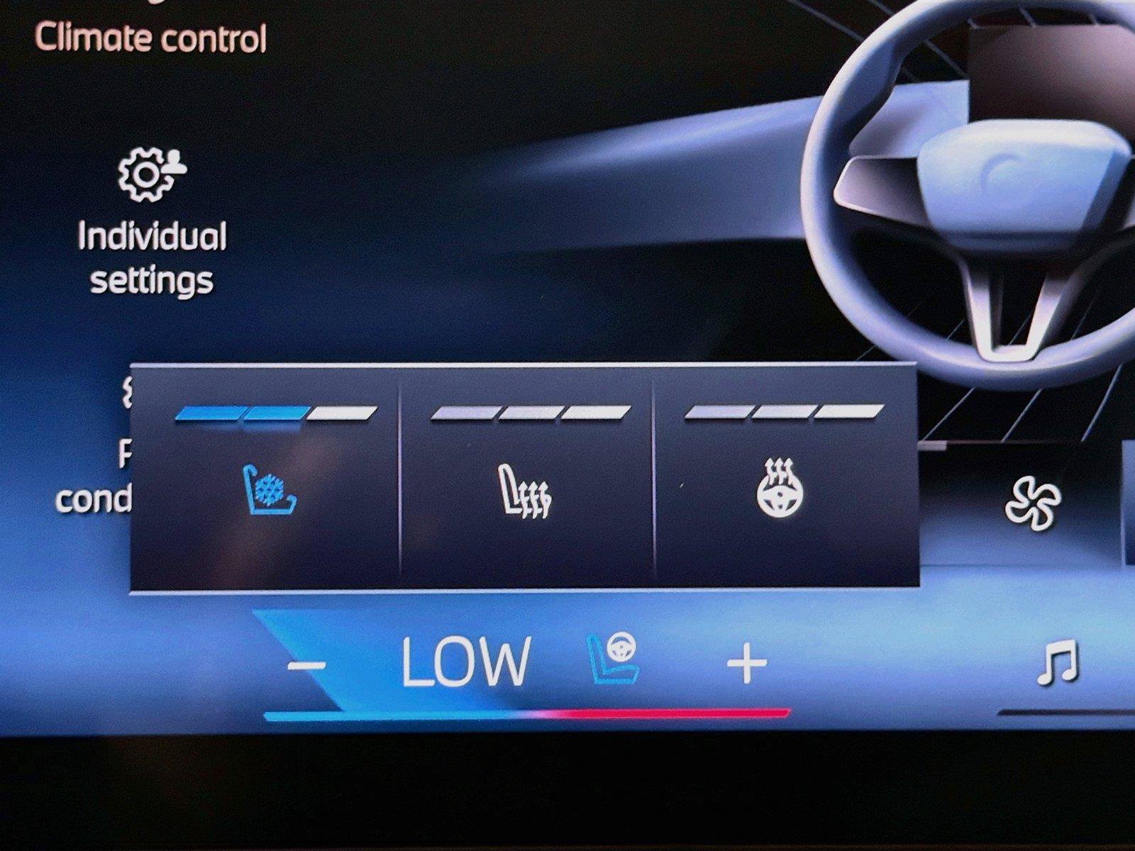 Used 2023 BMW 740i RWD image 20