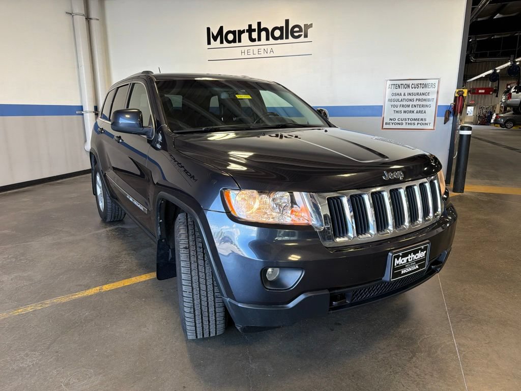 Used 2013 Jeep Grand Cherokee Laredo AWD/4WD image 3