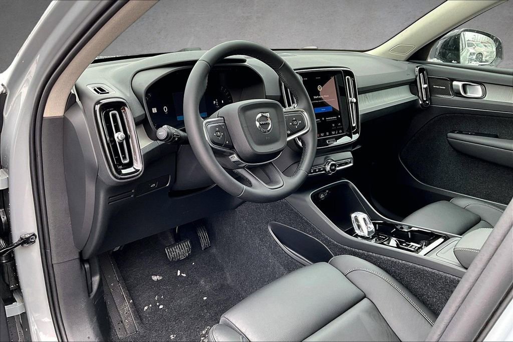 New 2026 Volvo XC40 B5 Ultra w/ Protection Package Premier AWD/4WD image 7