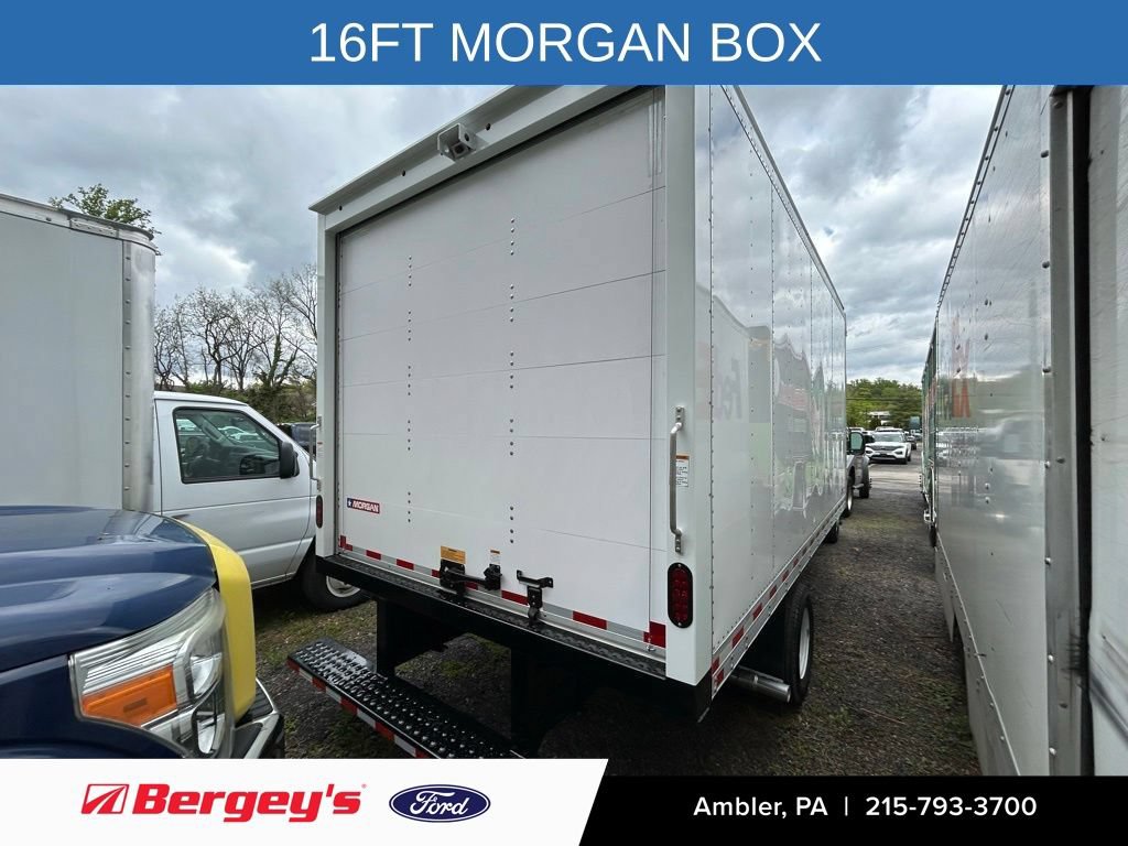 New 2027 Ford E-450 and Econoline 450 Super Duty w/ Driver's Safety Package RWD image 4