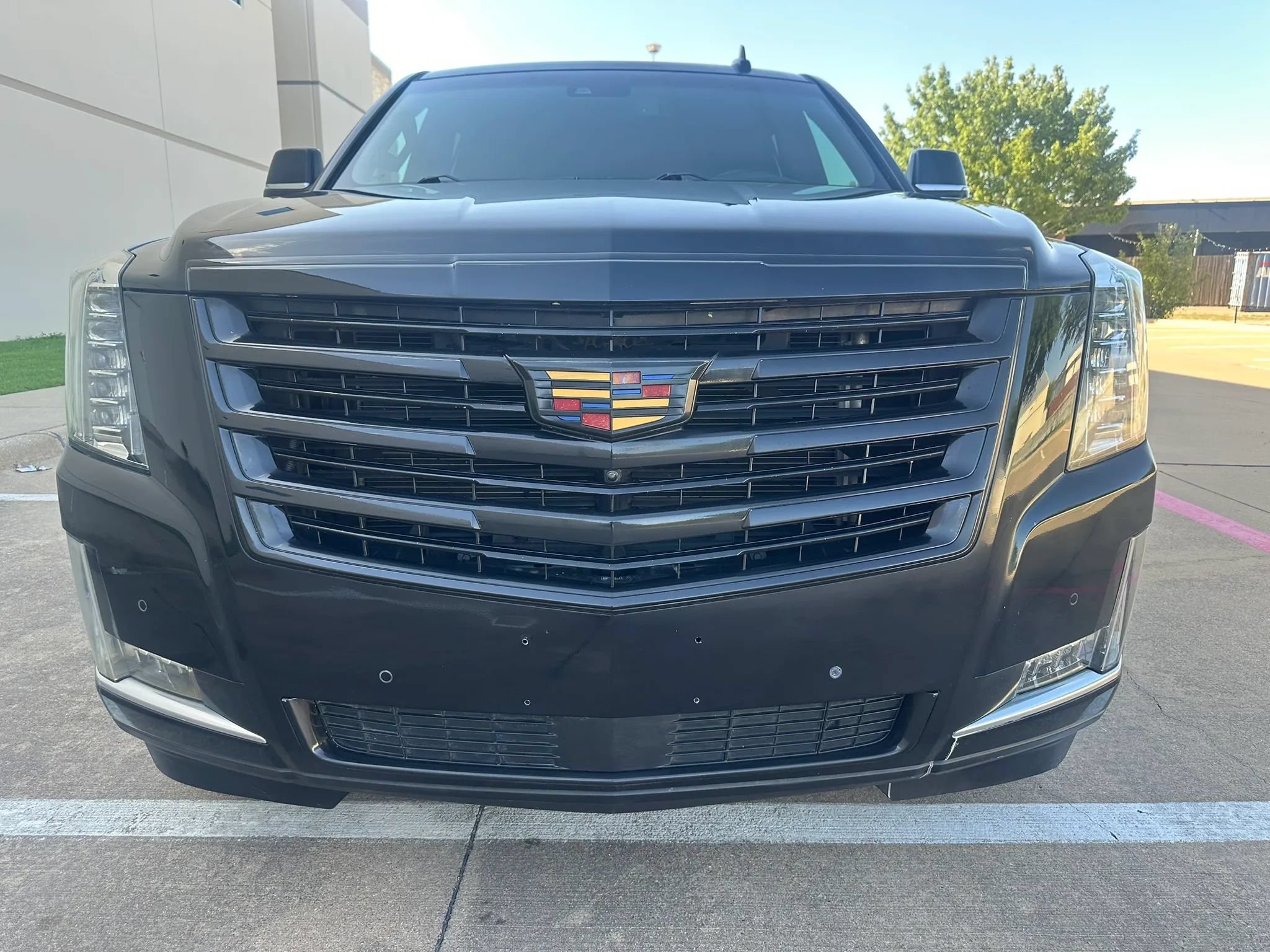 Used 2015 Cadillac Escalade Platinum AWD/4WD image 3