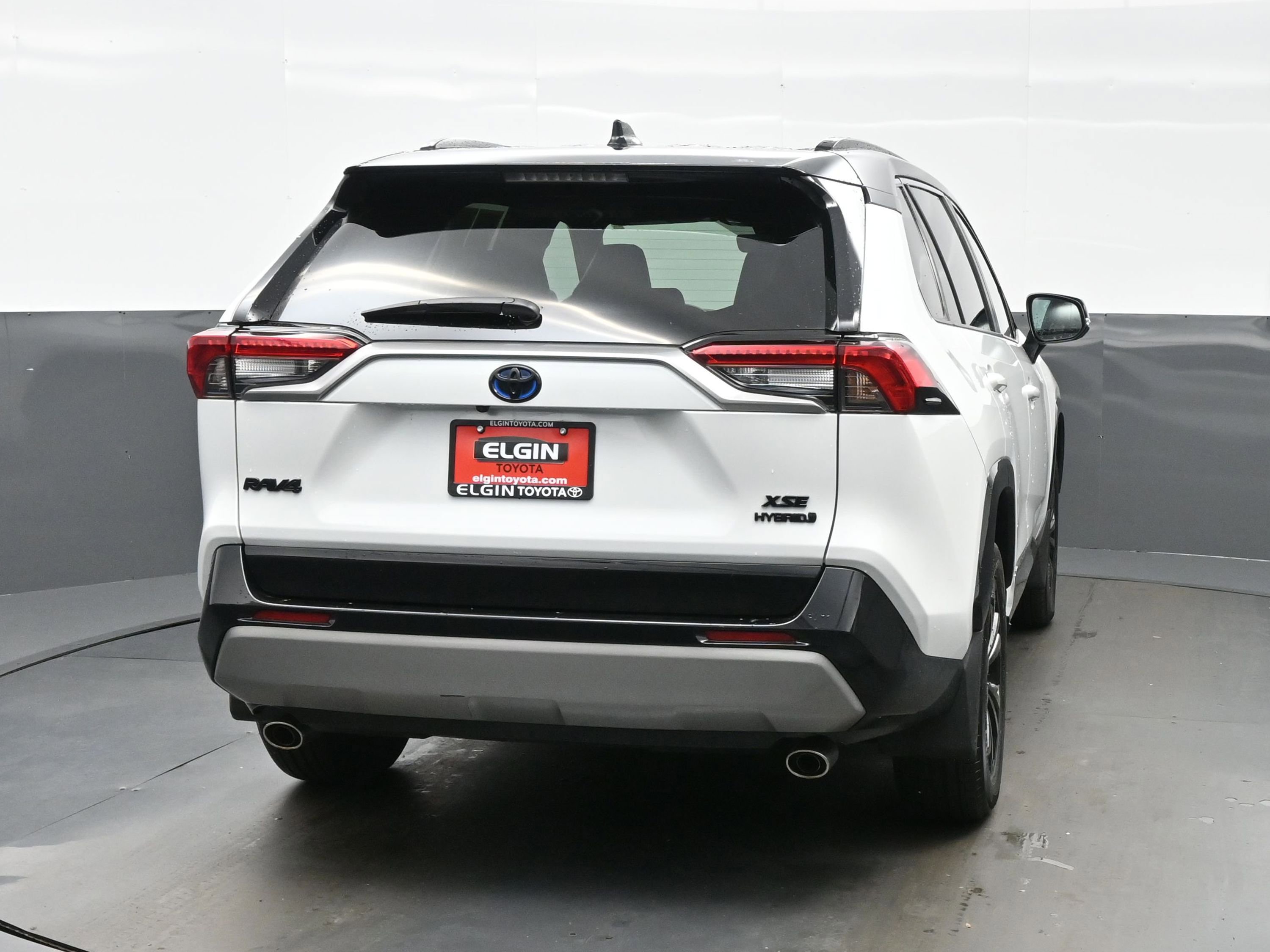 Used 2024 Toyota RAV4 XSE w/ Weather Package image 5