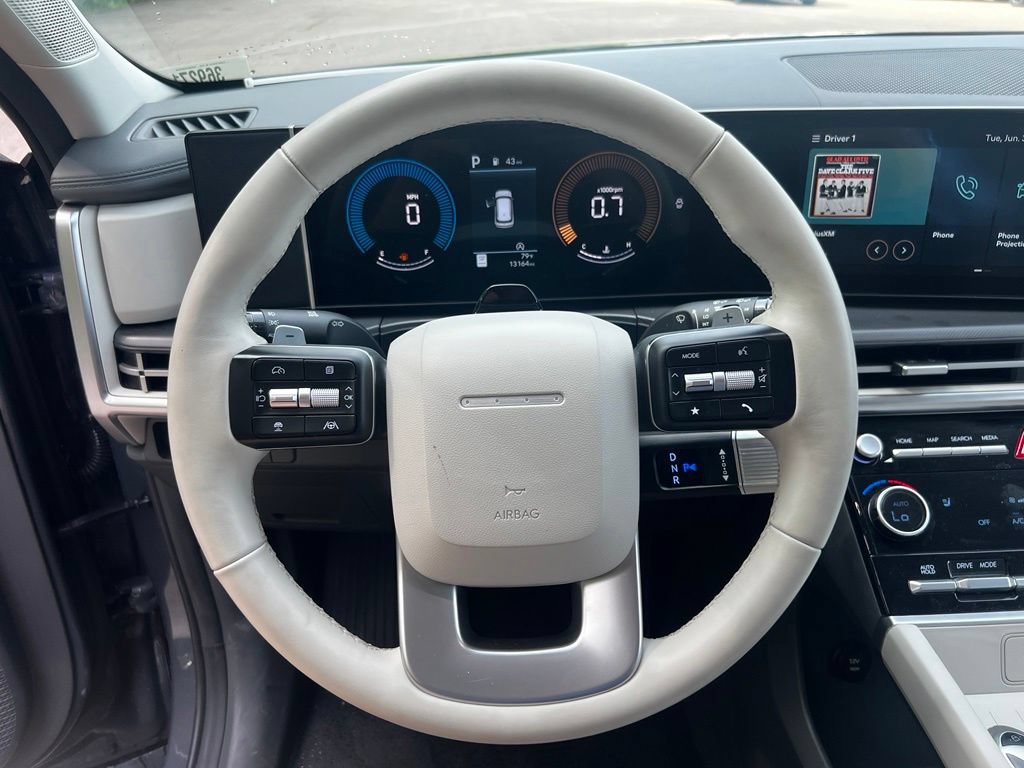 Used 2025 Hyundai Santa Fe SEL AWD/4WD image 17