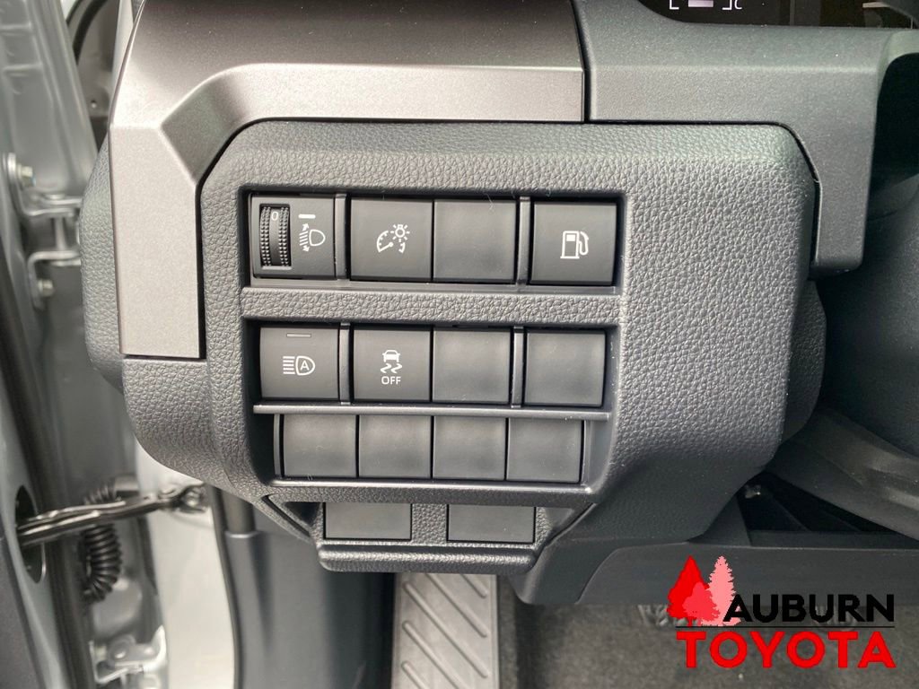 New 2026 Toyota 4Runner SR5 AWD/4WD image 30