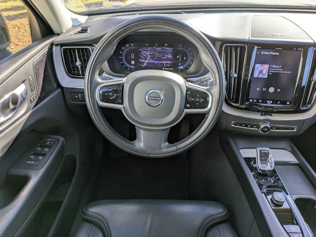 Certified 2022 Volvo XC60 B5 Inscription w/ Advanced Package image 16