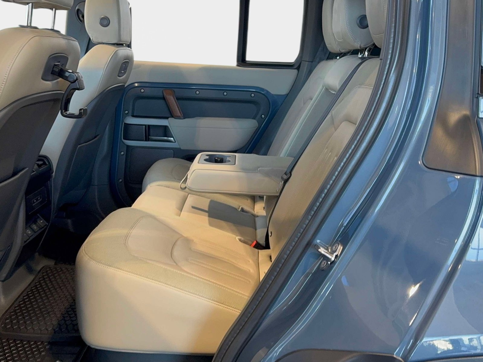 Used 2021 Land Rover Defender 110 S image 14