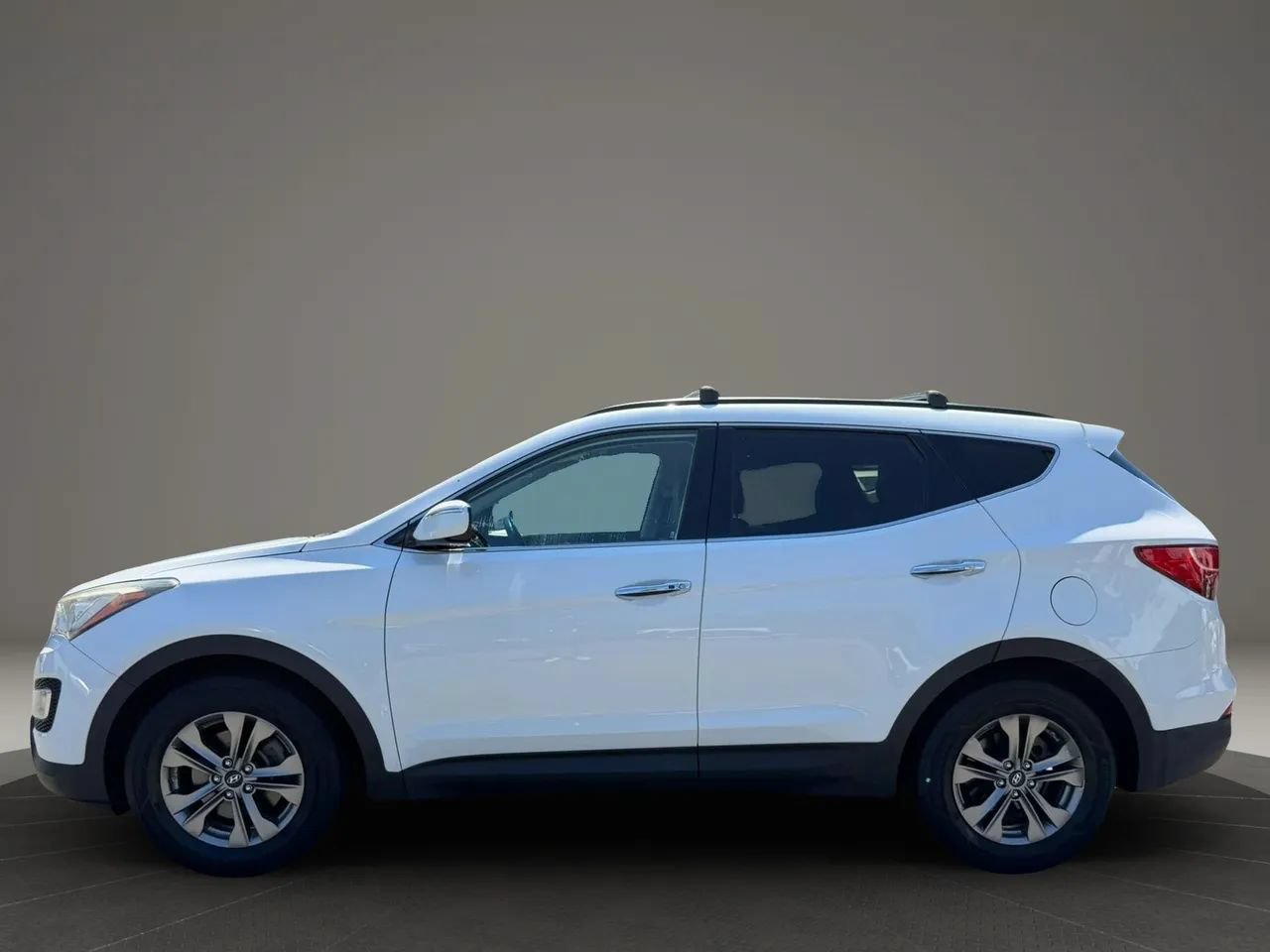 Used 2016 Hyundai Santa Fe Sport w/ Option Group 03 AWD/4WD image 8