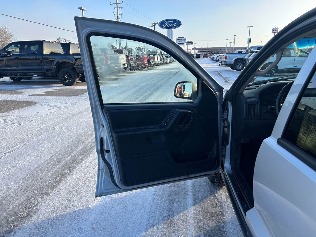 Used 2004 Jeep Grand Cherokee Laredo w/ Convenience Group image 10