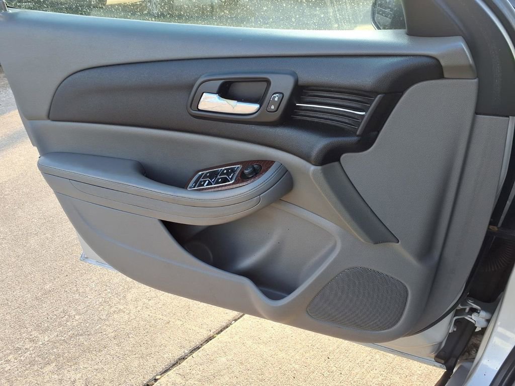 Used 2013 Chevrolet Malibu LT FWD image 16