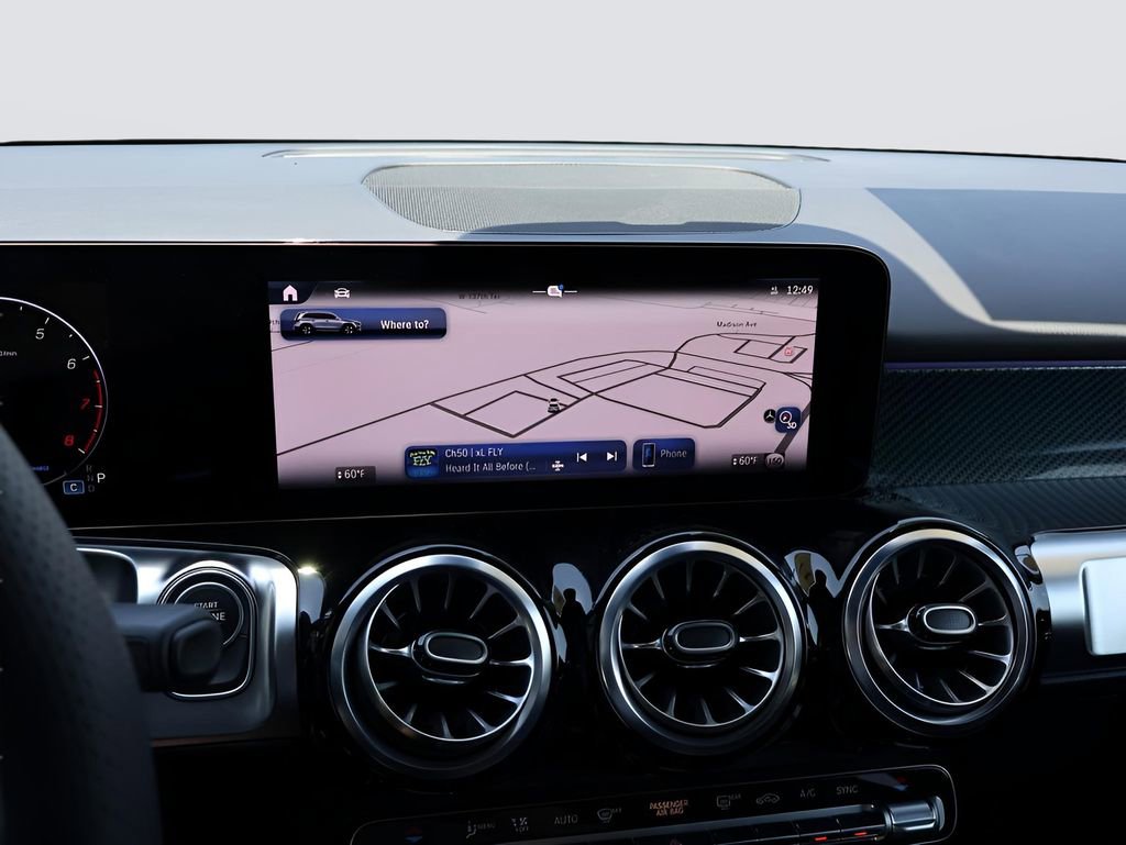 Certified 2025 Mercedes-Benz GLB 250 4MATIC image 22