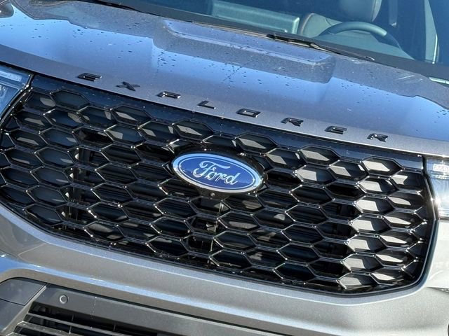 New 2026 Ford Explorer ST-Line image 4