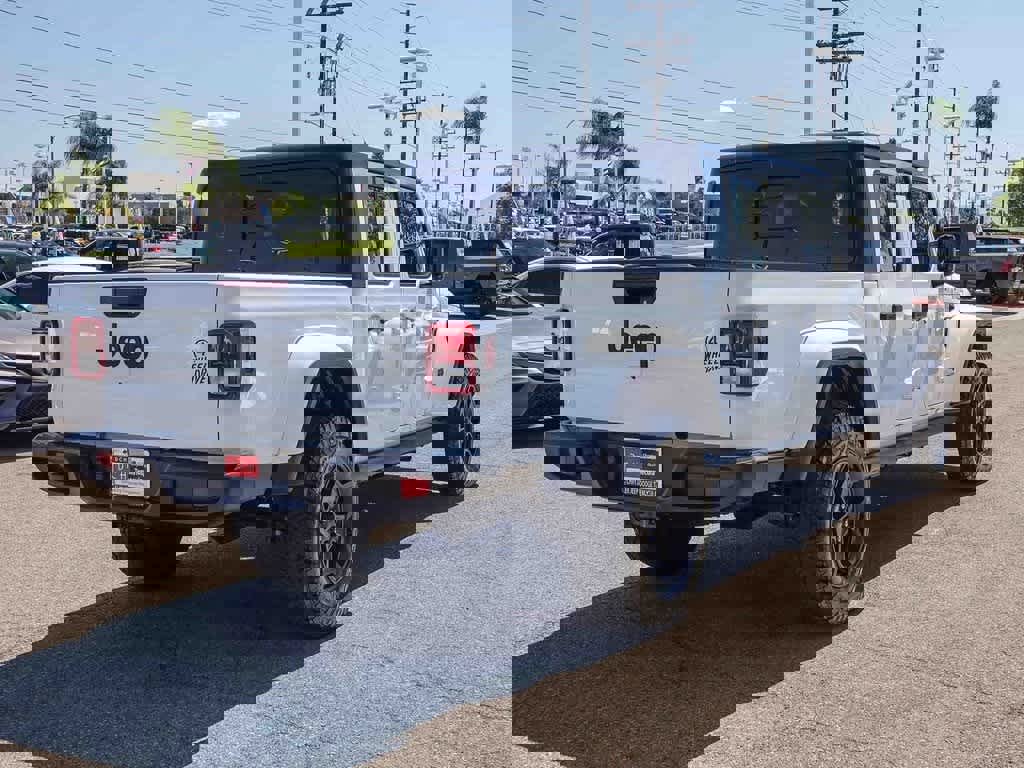 Certified 2022 Jeep Gladiator Sport image 4