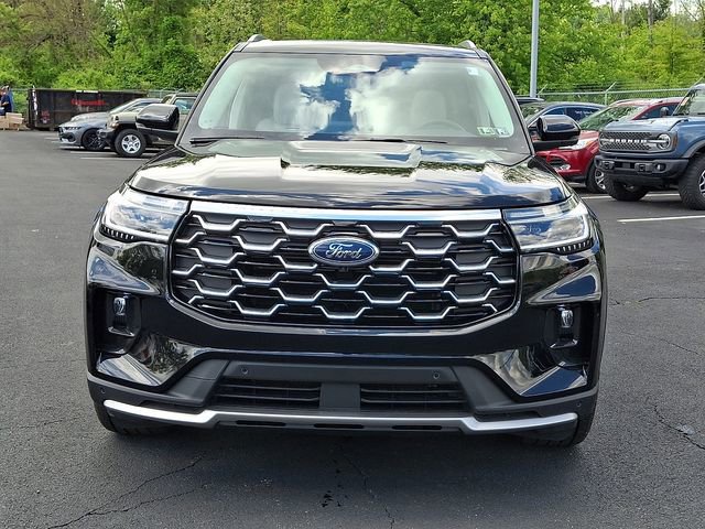 Used 2025 Ford Explorer Platinum w/ Ultimate Package AWD/4WD image 3