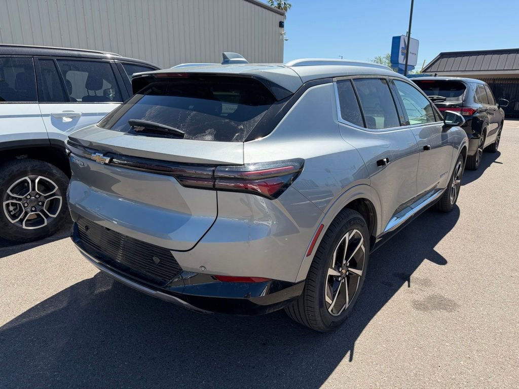 Used 2025 Chevrolet Equinox EV LT w/ Convenience Package image 4