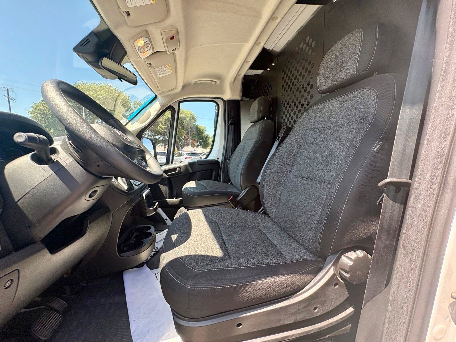 Used 2025 RAM ProMaster 2500 w/ U-Haul Equipment Group FWD image 10