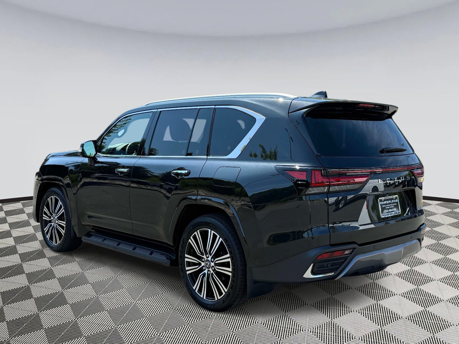Used 2025 Lexus LX 700h Luxury AWD/4WD image 4