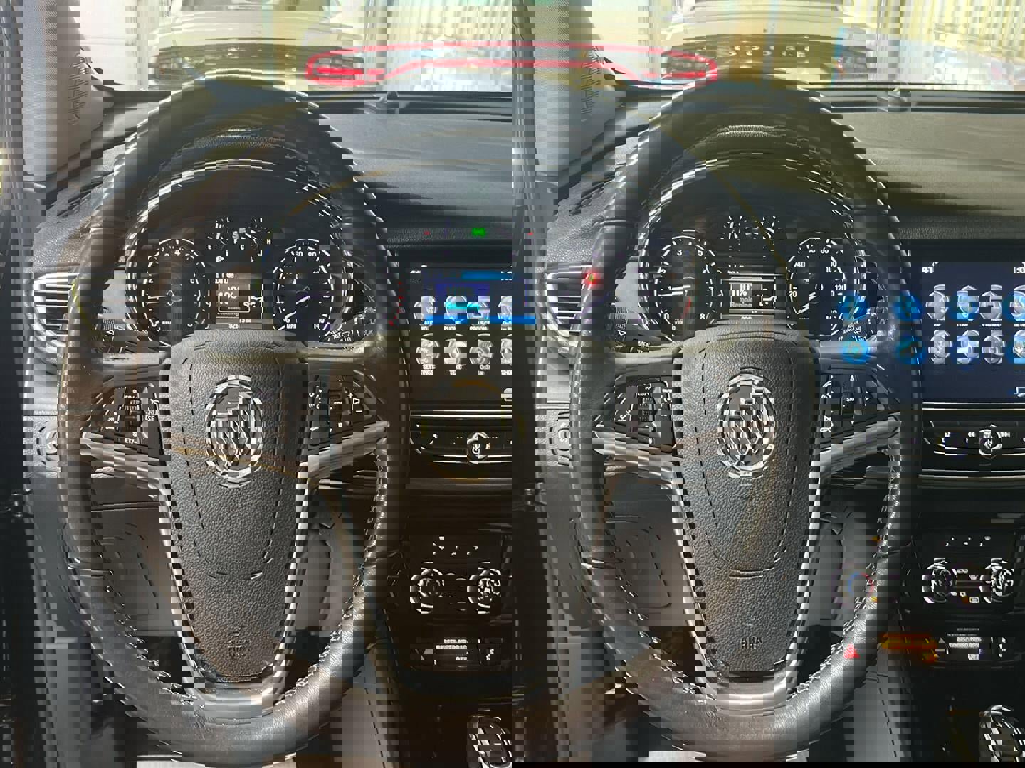 Used 2021 Buick Encore Preferred w/ Safety Package image 20