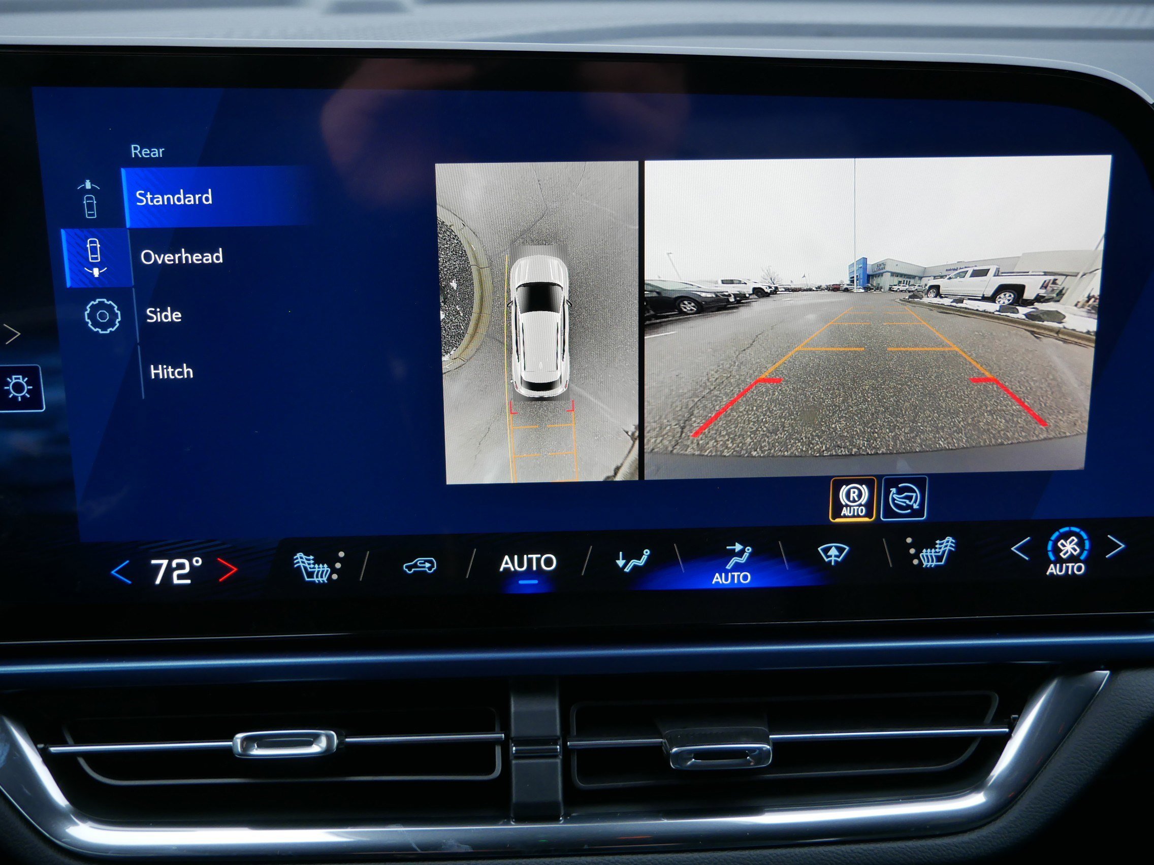 New 2026 Chevrolet Equinox EV LT image 10