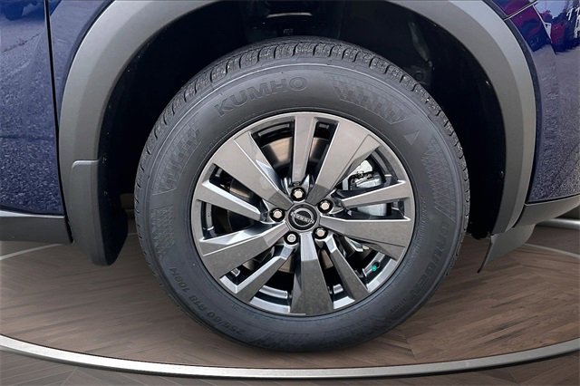 New 2026 Nissan Pathfinder SV image 12