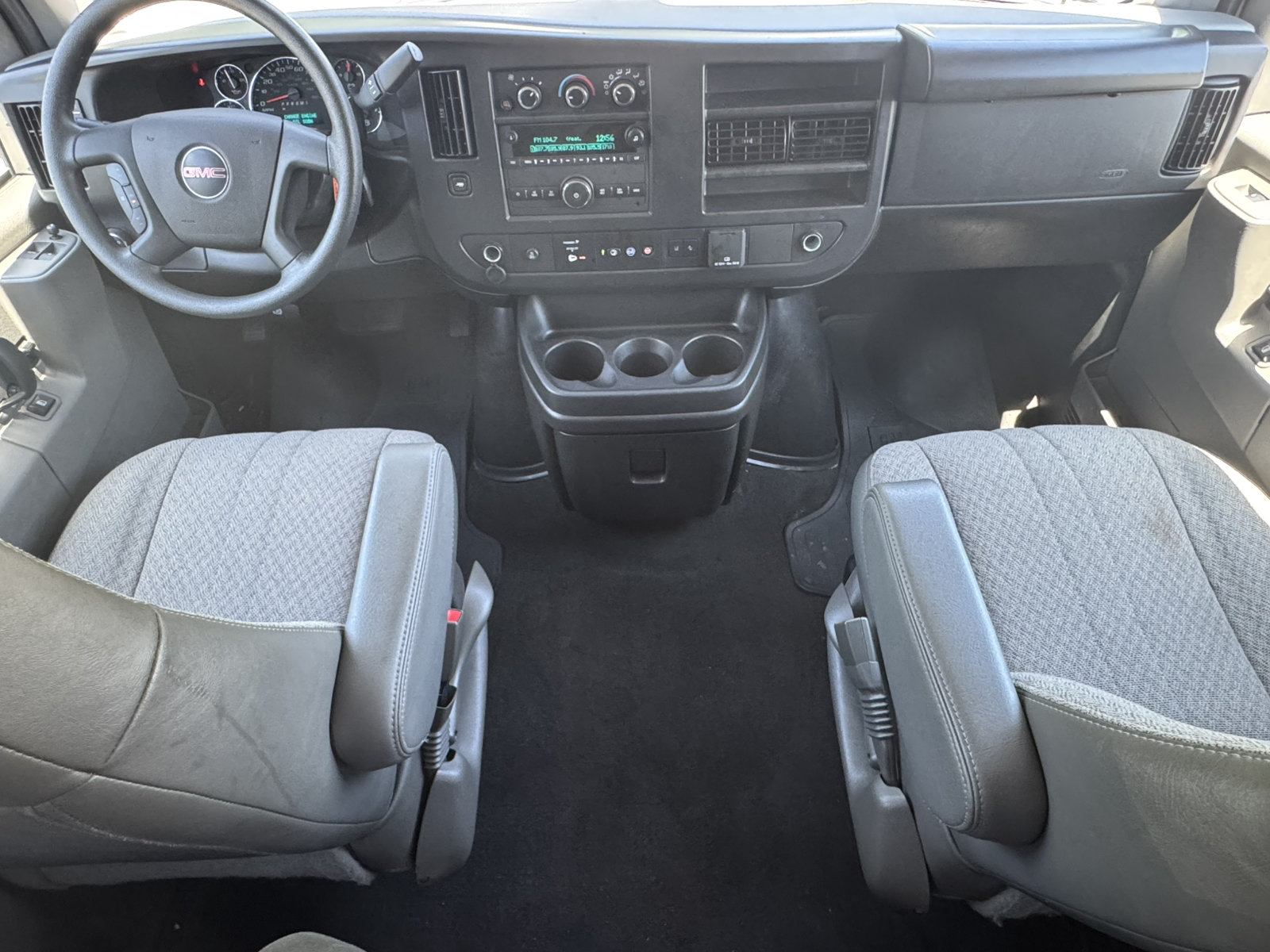 Used 2025 GMC Savana 3500 LT w/ LT Preferred Equipment Group RWD image 22