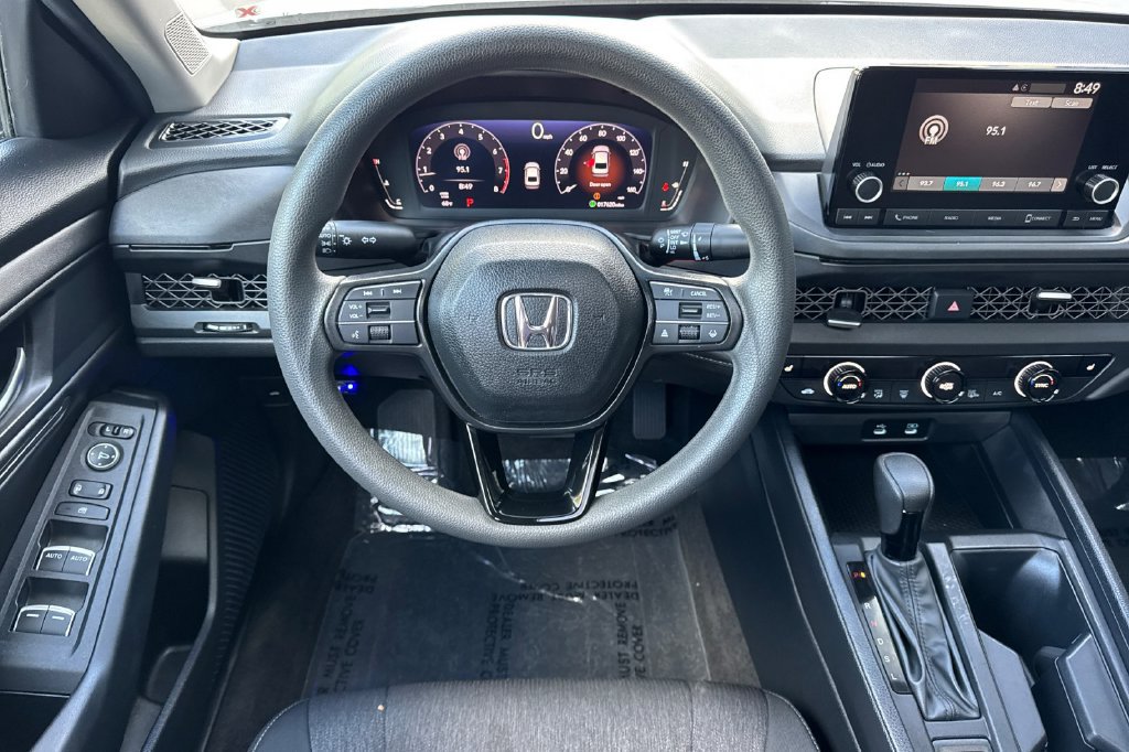 Used 2025 Honda Accord SE image 11