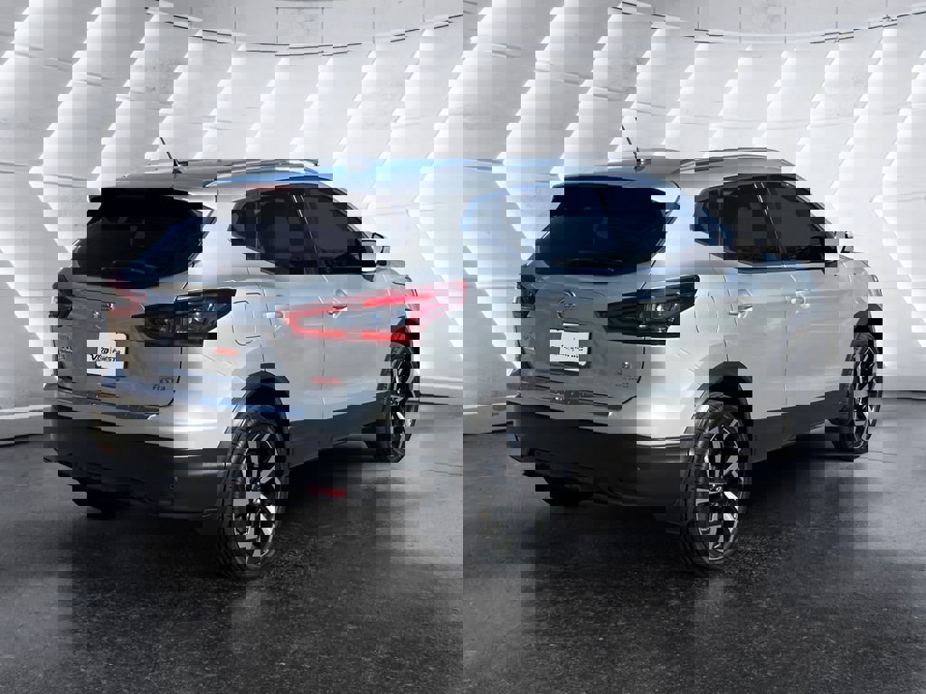 Used 2022 Nissan Rogue Sport SL w/ Premium Package image 4