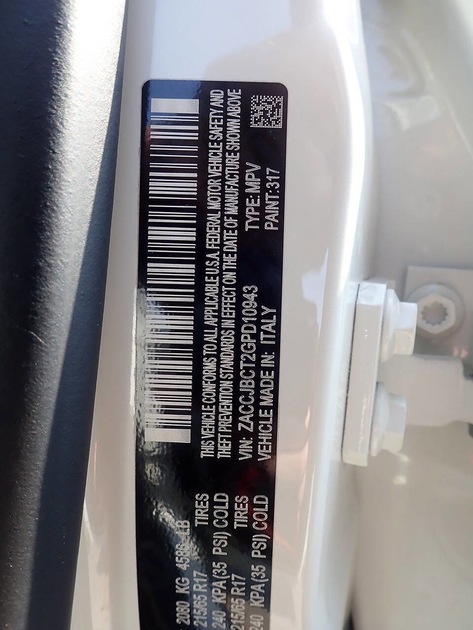 Used 2016 Jeep Renegade Trailhawk w/ Cold Weather Group image 12