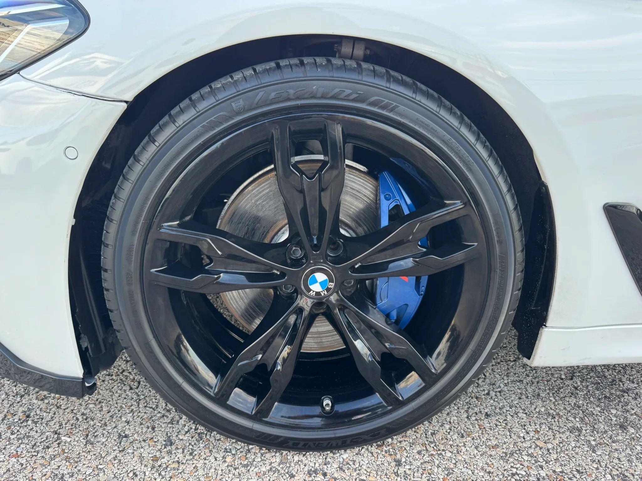 Used 2021 BMW M550i xDrive w/ Executive Package AWD/4WD image 13