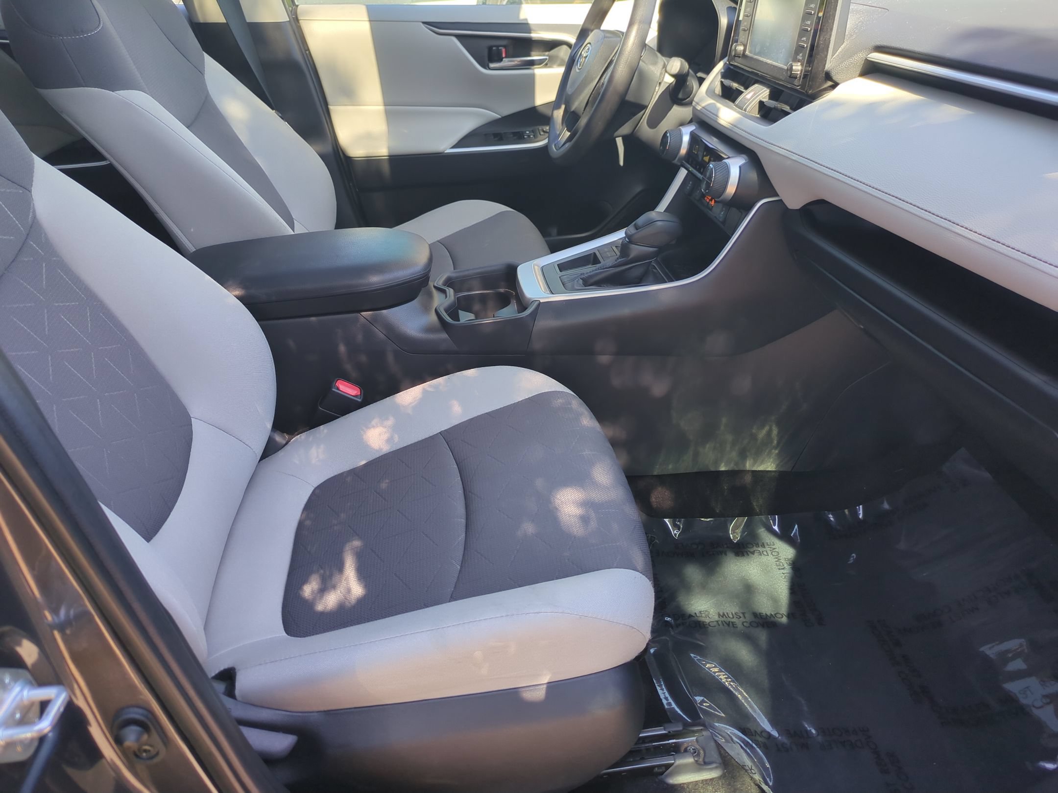 Used 2019 Toyota RAV4 XLE FWD image 33