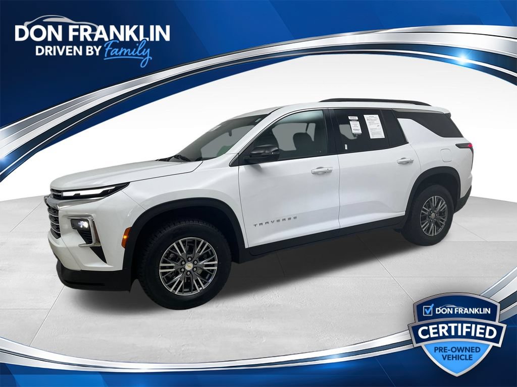 Used 2025 Chevrolet Traverse LT