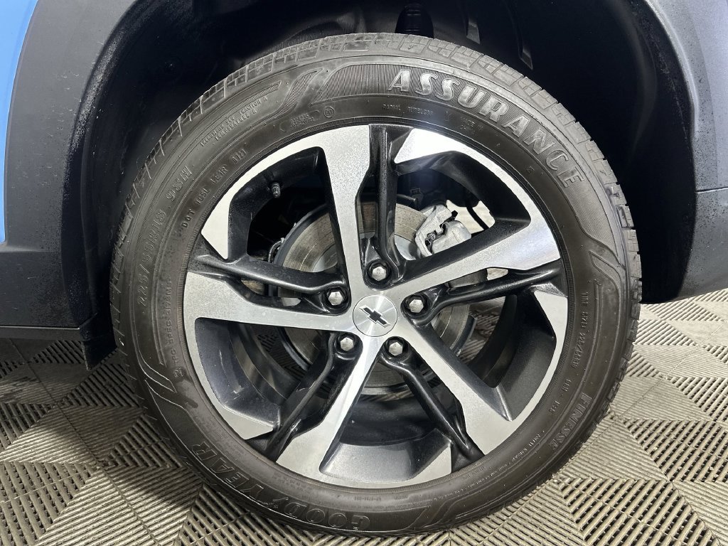 Certified 2024 Chevrolet Trax RS FWD image 32