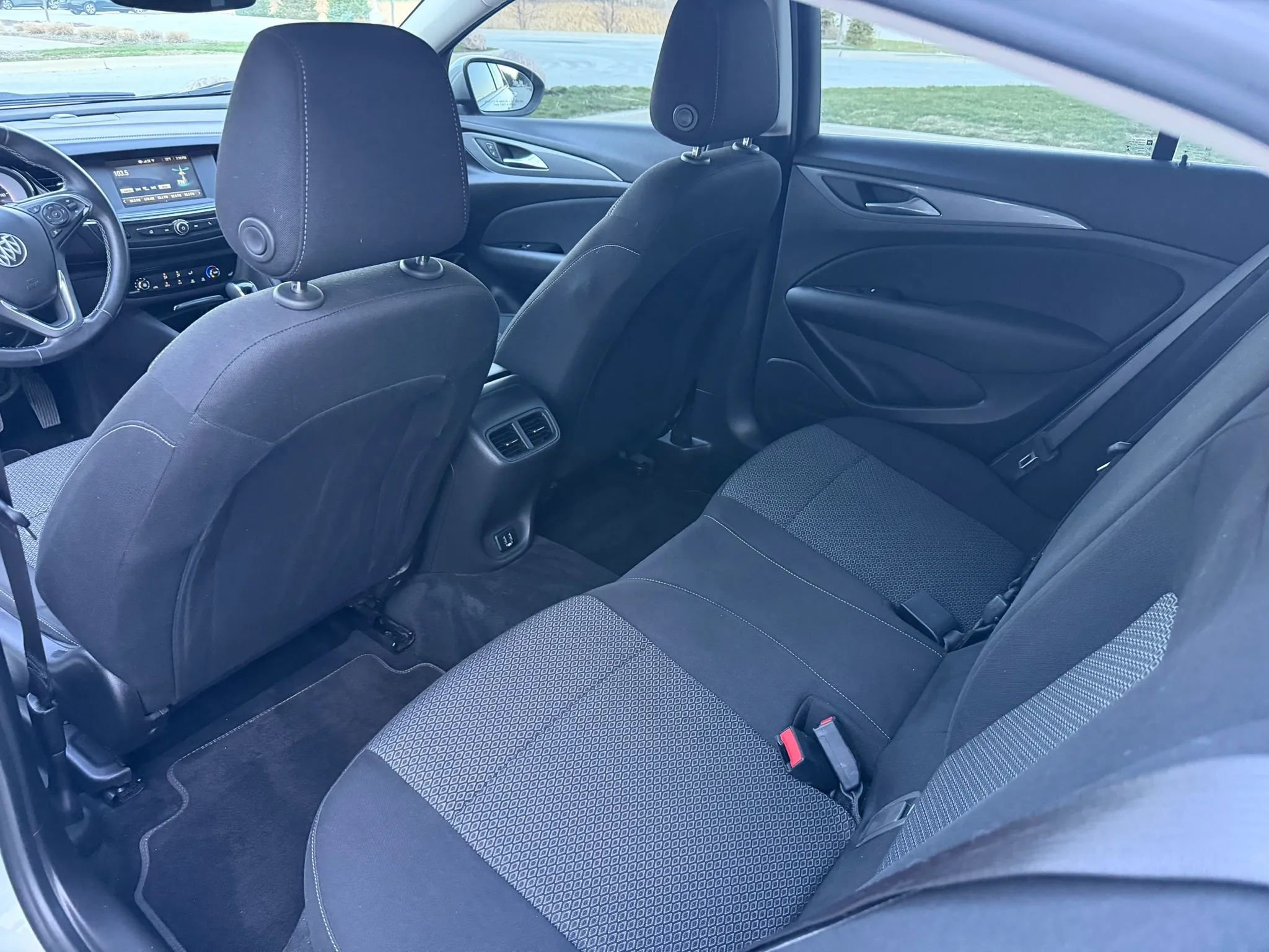 Used 2018 Buick Regal Preferred FWD image 16