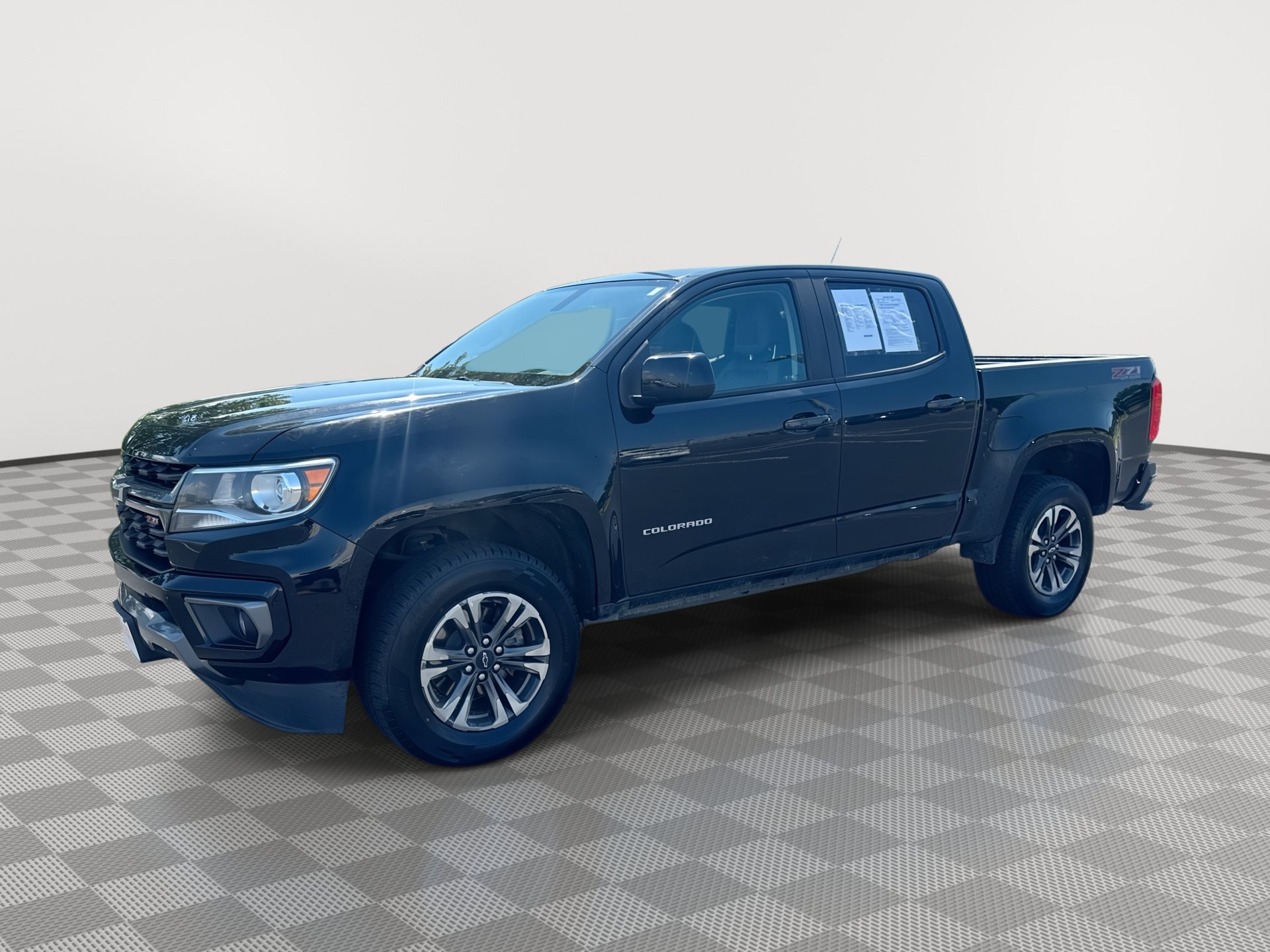 Used 2021 Chevrolet Colorado Z71 AWD/4WD image 1