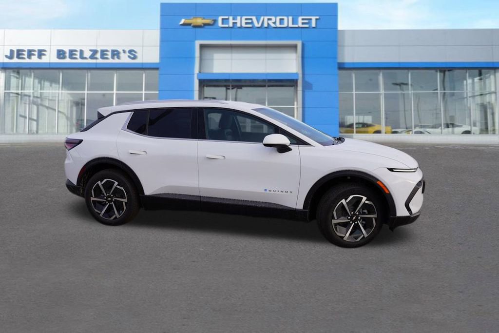 New 2026 Chevrolet Equinox EV LT AWD/4WD image 2