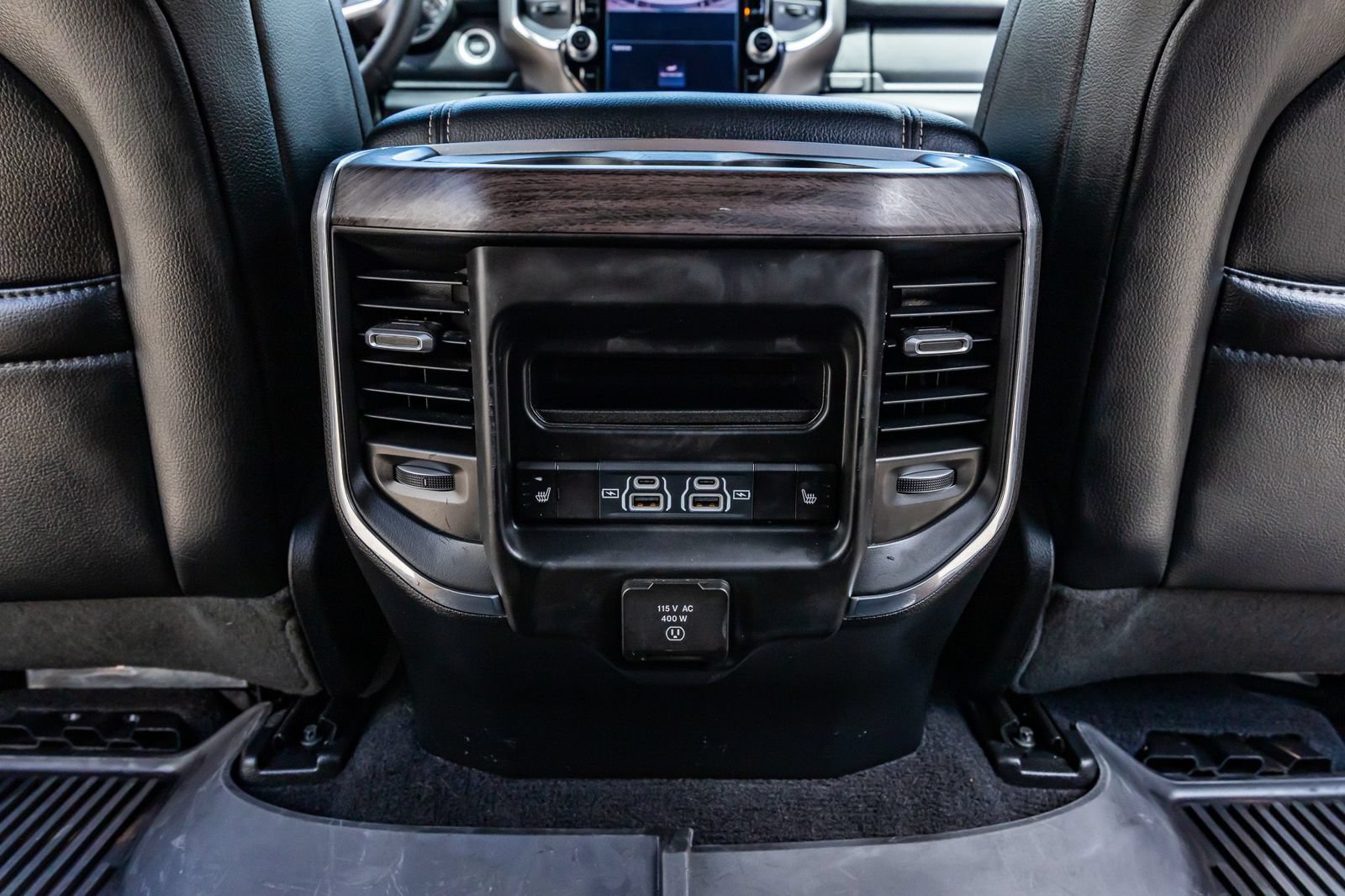 Used 2025 RAM 1500 Laramie w/ Sport Appearance Package AWD/4WD image 34