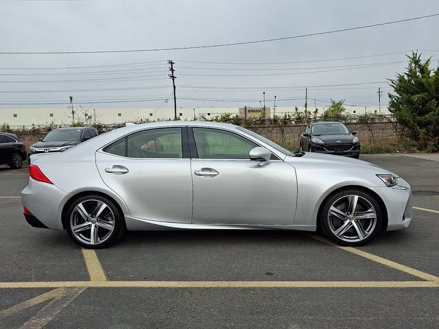 Used 2017 Lexus IS 200t w/ Premium Package RWD image 7