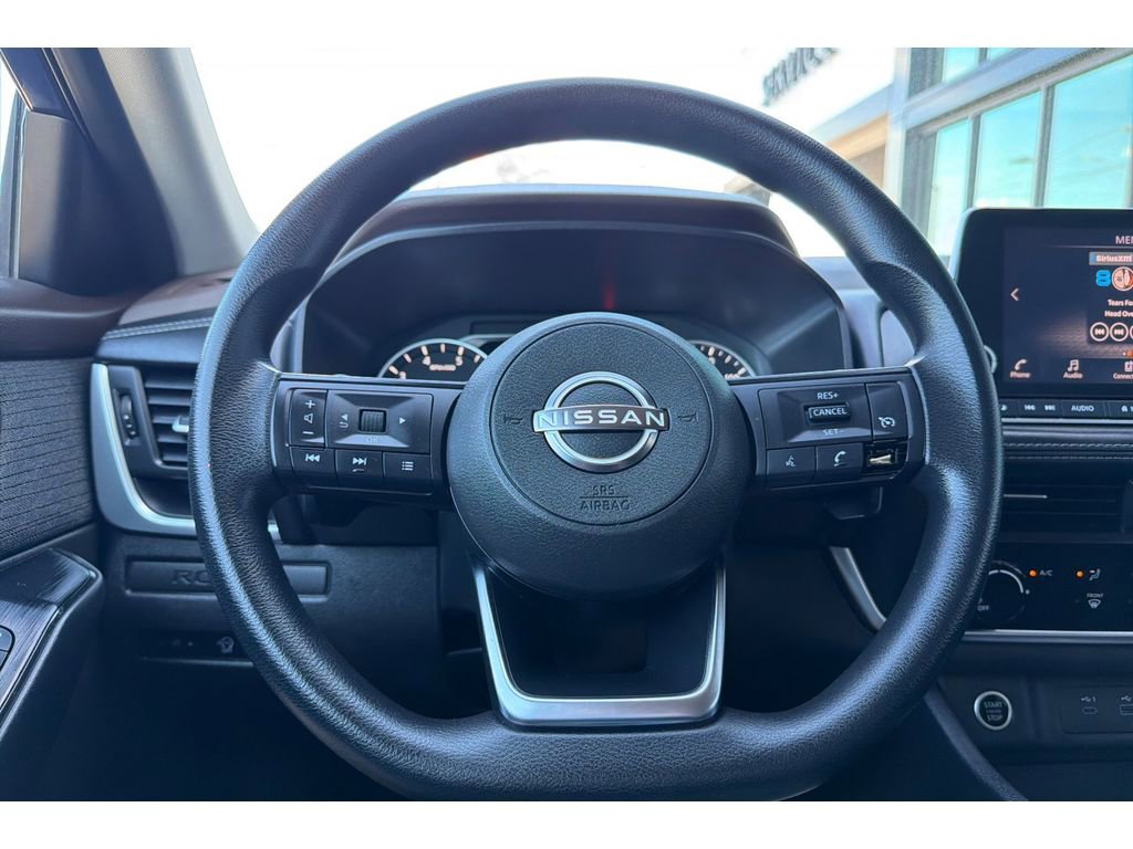 Used 2023 Nissan Rogue S image 24