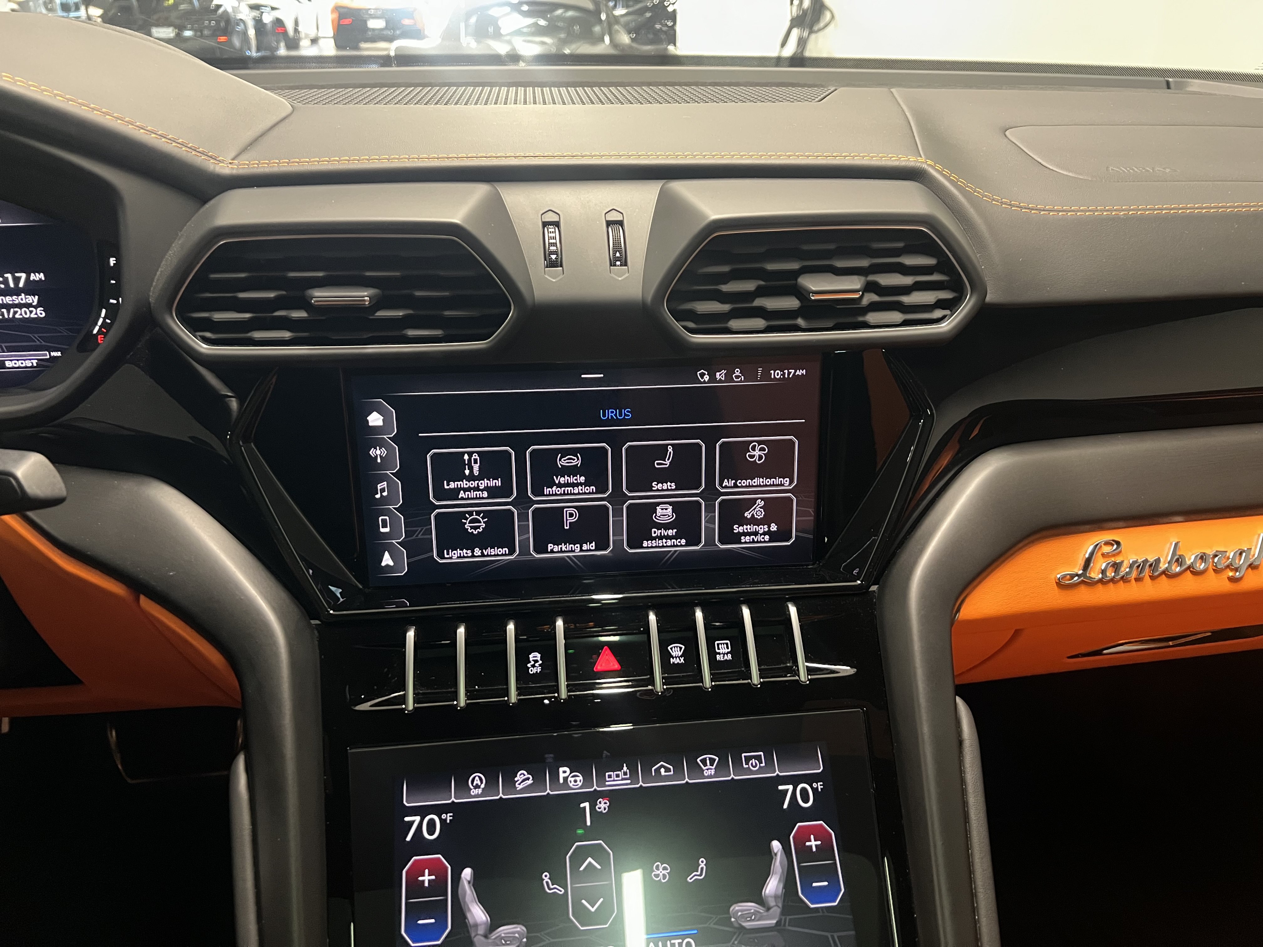 Used 2021 Lamborghini Urus AWD/4WD image 21