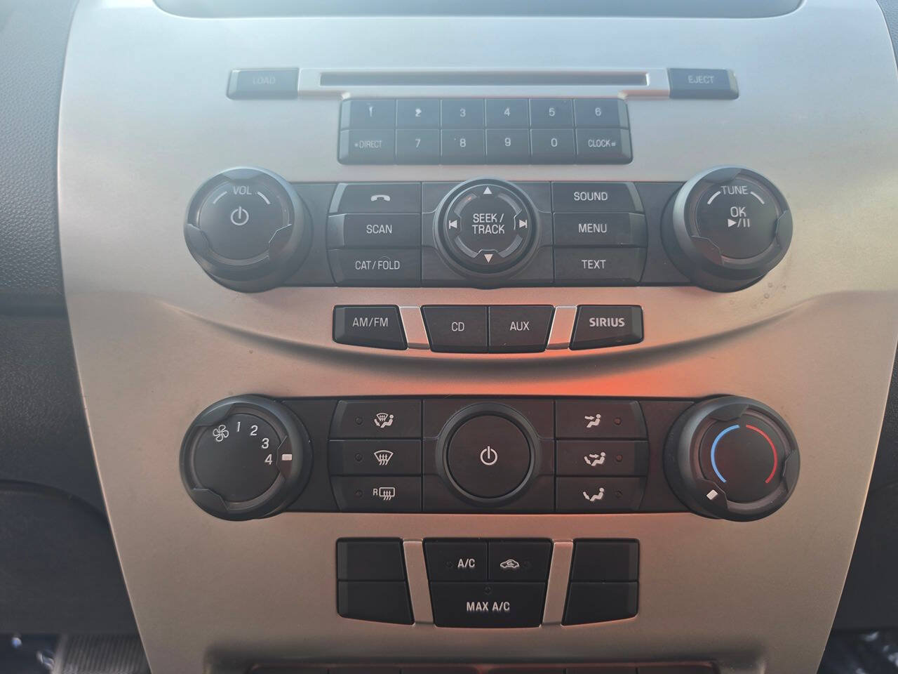 Used 2010 Ford Focus SE FWD image 35