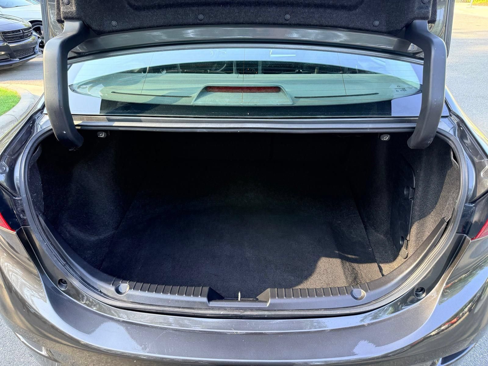 Used 2017 MAZDA MAZDA3 Sport FWD image 12