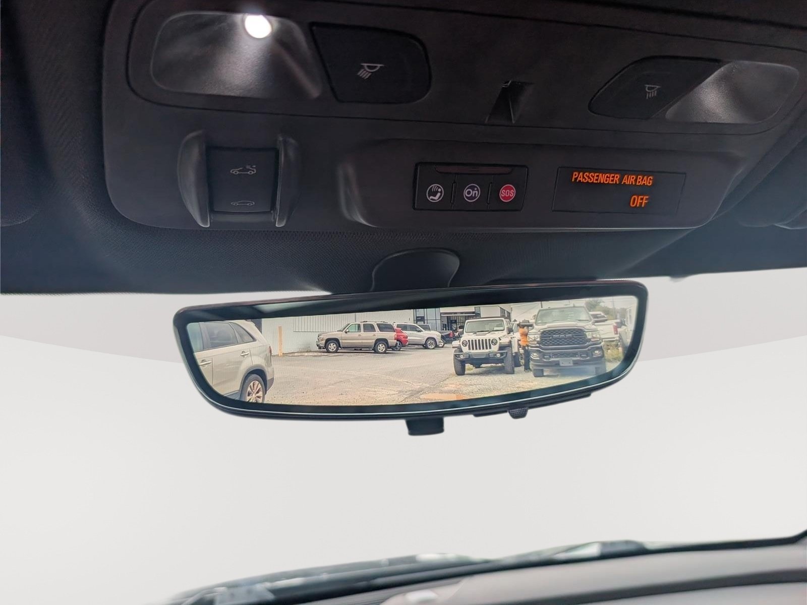 Used 2020 Chevrolet Camaro SS RWD image 18