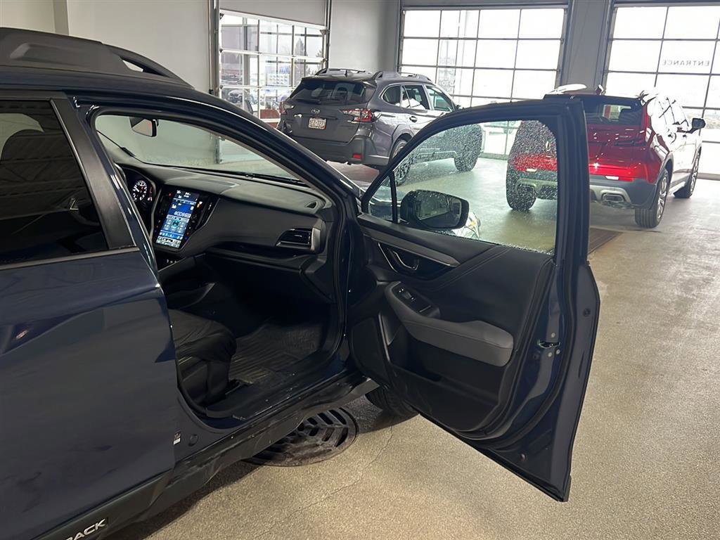 Used 2023 Subaru Outback Onyx Edition image 12
