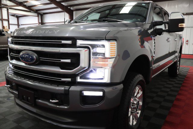 Used 2022 Ford F250 Platinum w/ FX4 Off-Road Package AWD/4WD image 22