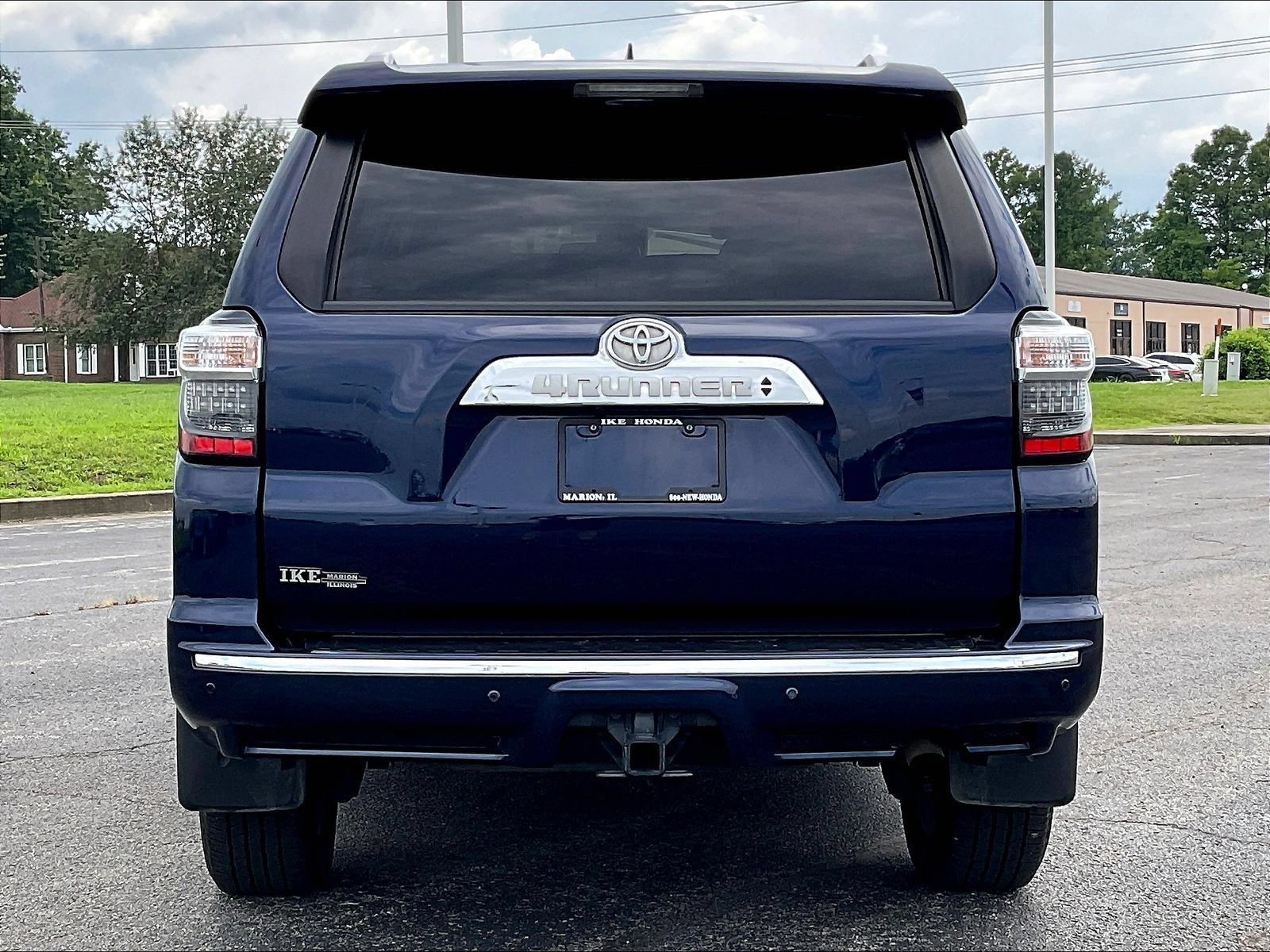 Used 2022 Toyota 4Runner Limited AWD/4WD image 3
