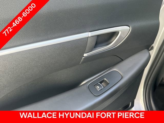 Used 2023 Hyundai Sonata SE FWD image 12