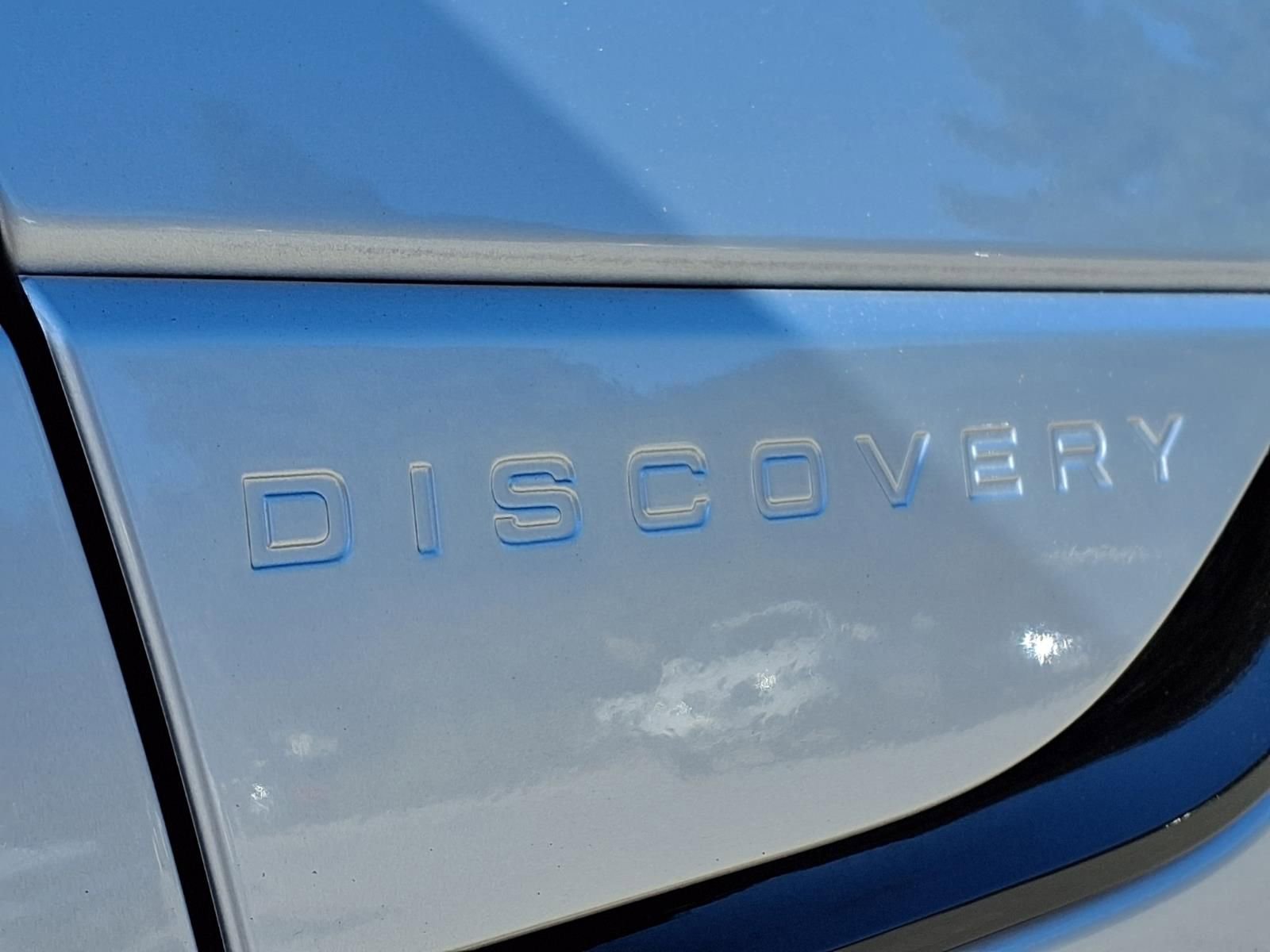 Used 2022 Land Rover Discovery S R-Dynamic image 22