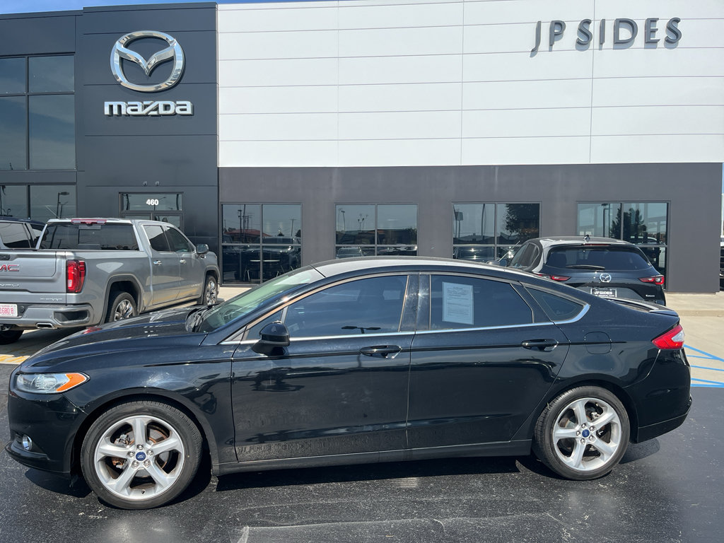Used 2016 Ford Fusion S w/ Equipment Group 101A FWD image 2
